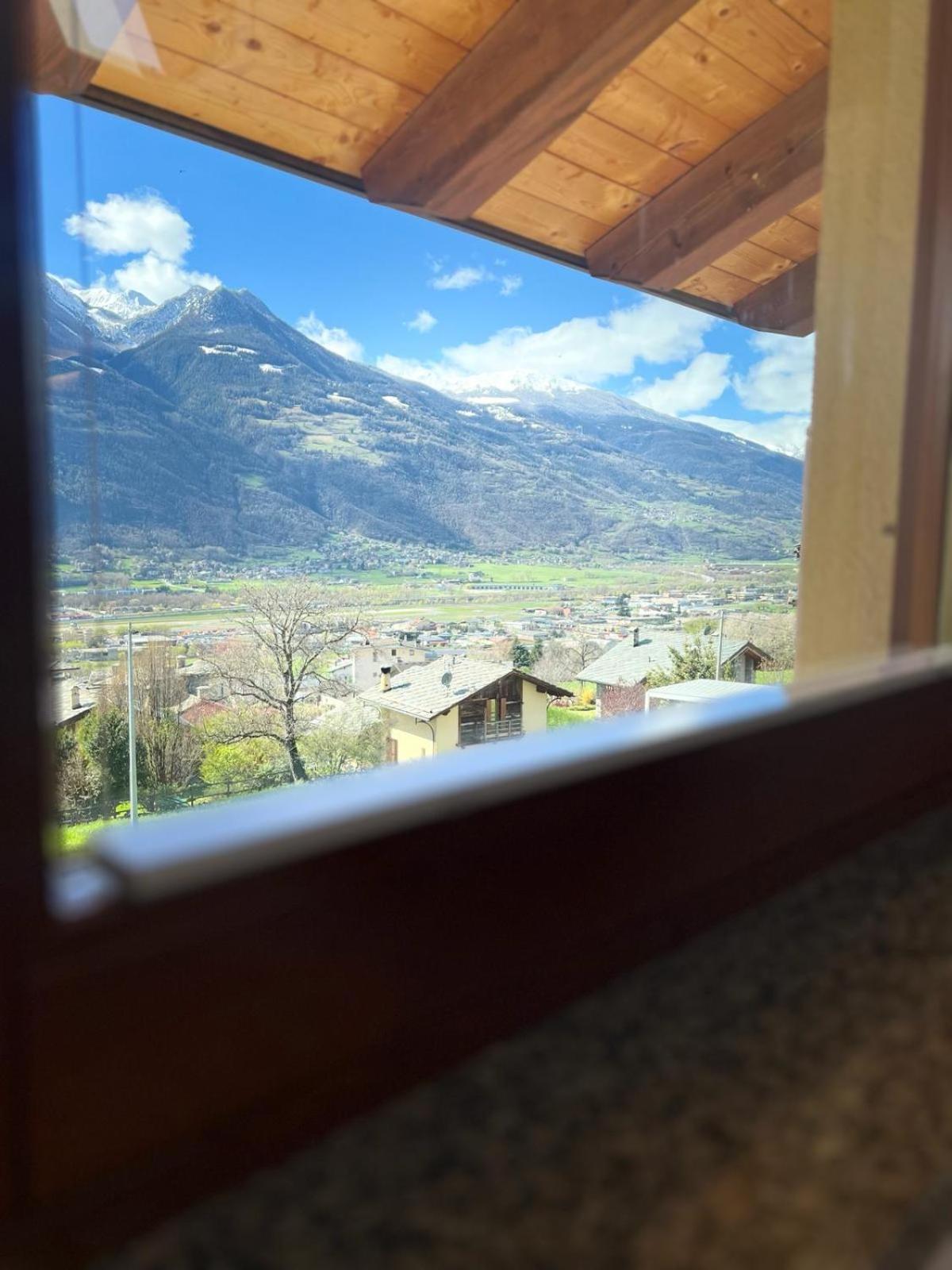 Grazioso Appartamento 1 Aosta Buitenkant foto